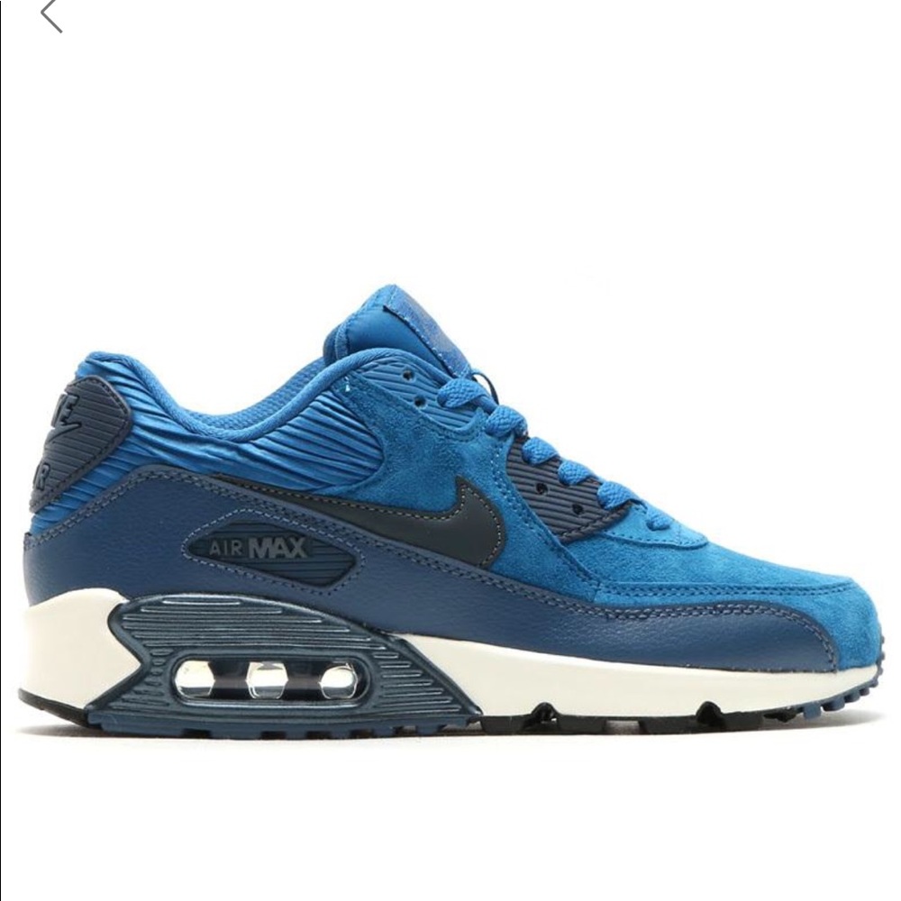 *NWB* Nike AirMax 90 Suede Navy/Brigade Blue 6